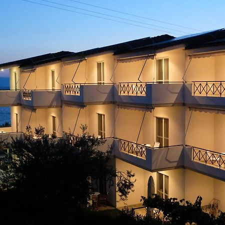 Lappas Rooms Ровиес Экстерьер фото