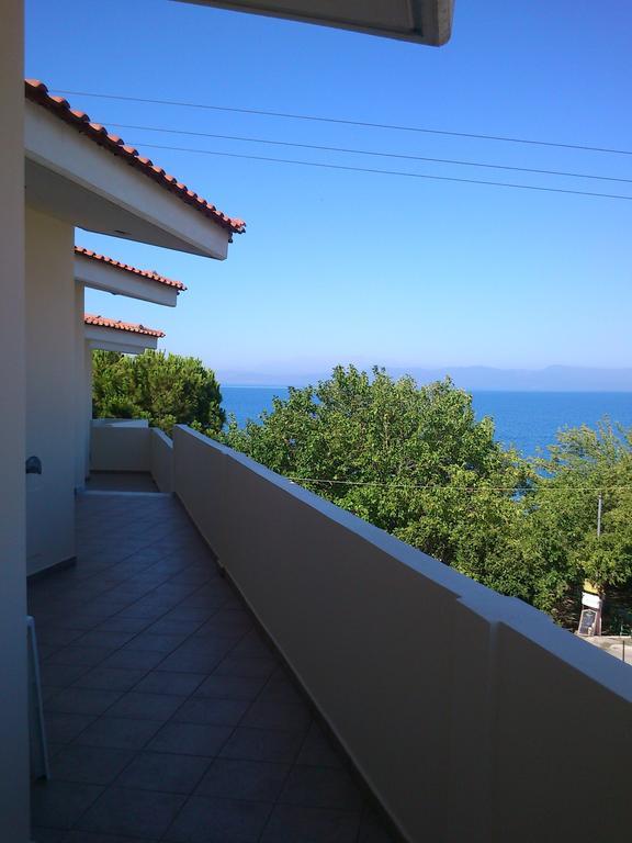 Lappas Rooms Ровиес Экстерьер фото